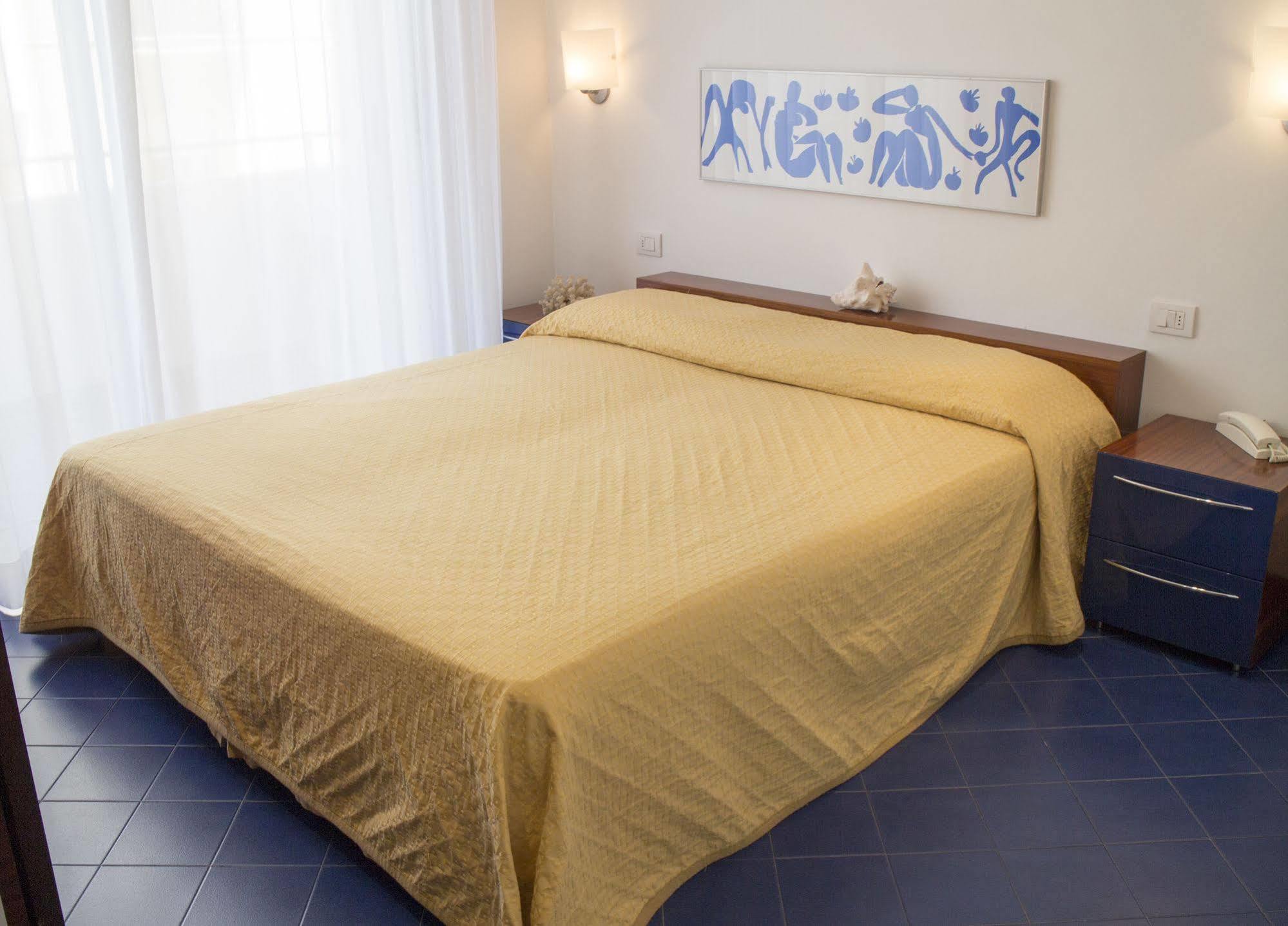 Hotel Atlas 3*
